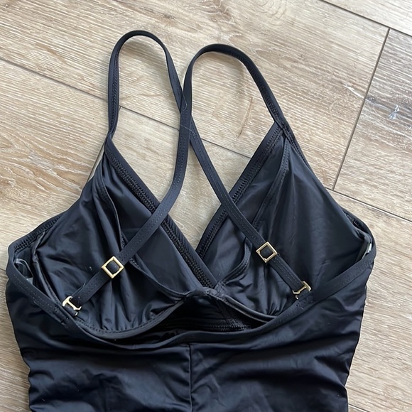 LA BLANCA Black One Piece Swimsuit Ruching Detail - Picture 6 of 10